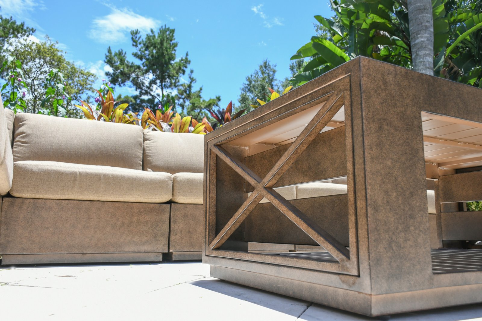 Mountain Studio Outdoor Table Coffee Set of 3, Aluminum - Image 3