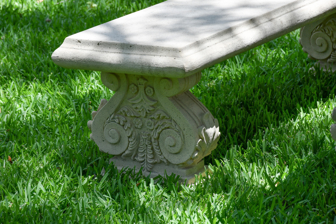Classic Acanthus Garden Table and Bench set of 3 (KIT) Close Up Image