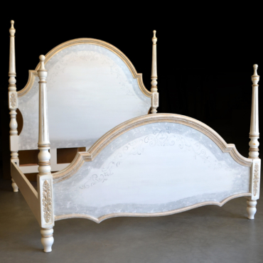 Cabo Blanco King Poster Bed