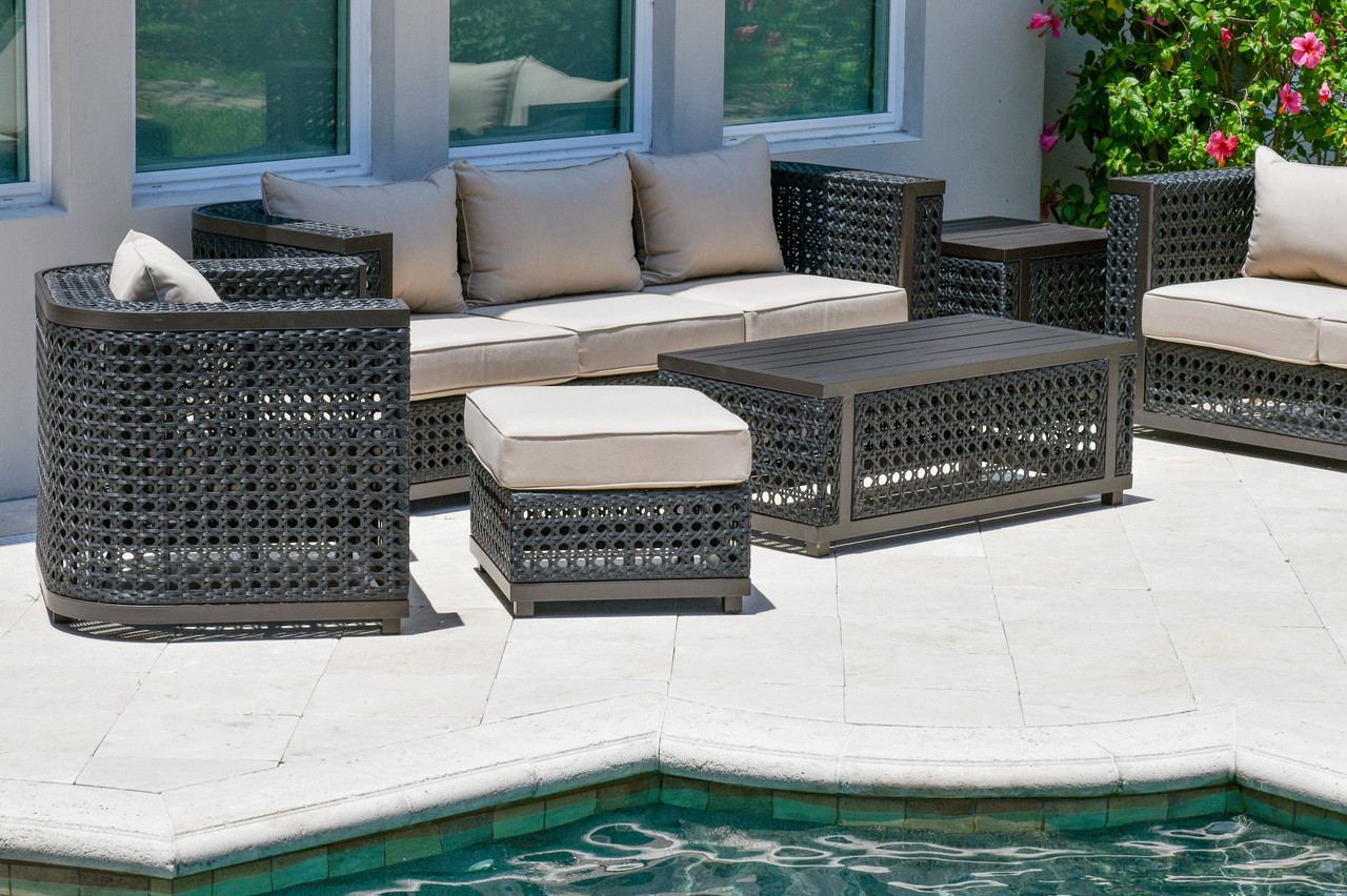 Monterey Outdoor Club Ottoman Room Scene