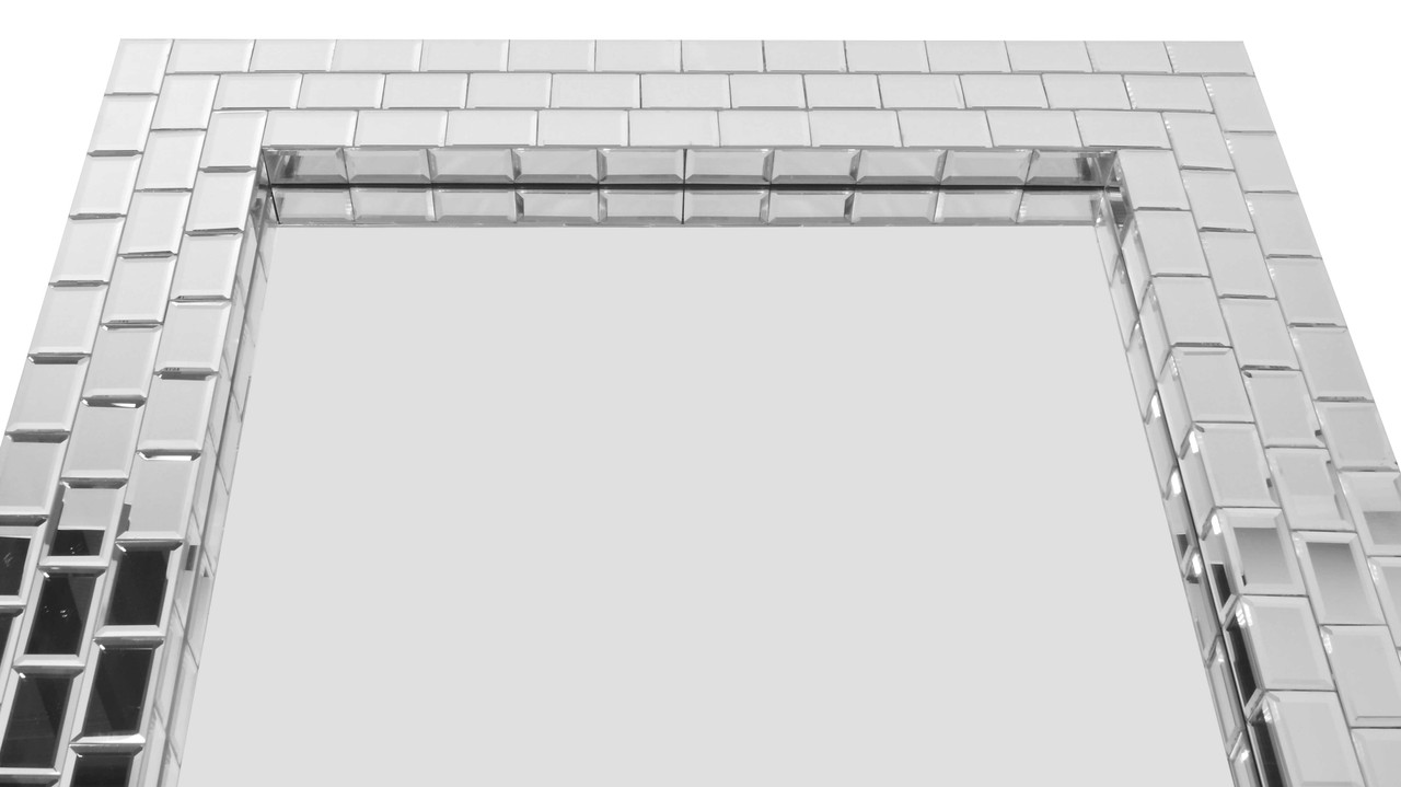 Grand Rectangular Mirror Close Up Image