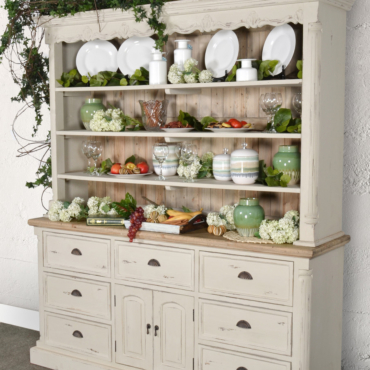 Farmhouse Cote de Azur  Hutch