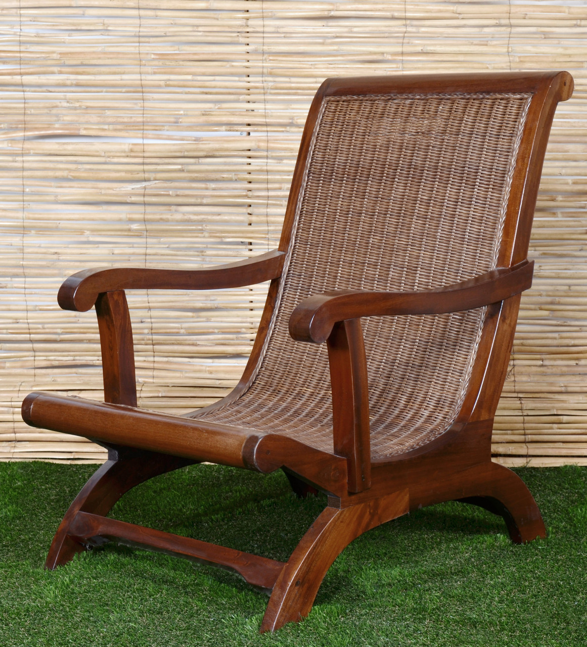 Annisa Lazy Wicker Chair Room Scene