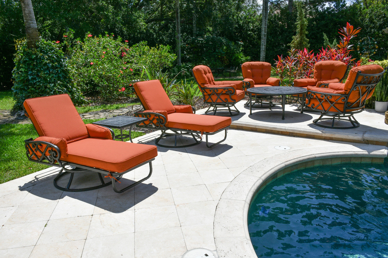 Chillounger Swivel Loungers and Side Table Set of 3 (KIT) Room Scene
