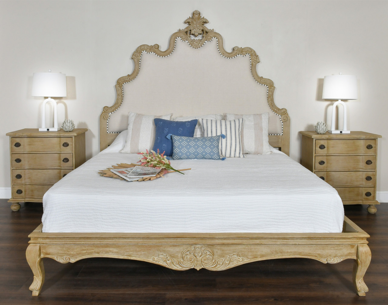 Beachstone Biltmore King Bed - NF Room Scene