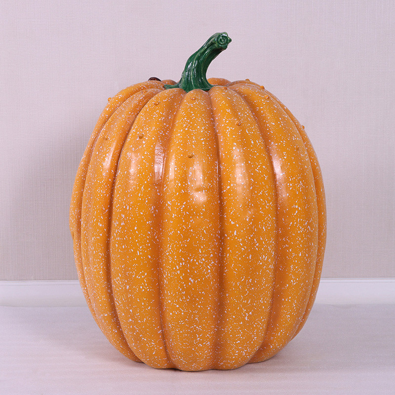 Pumpkin Brothers - Larry Close Up Image