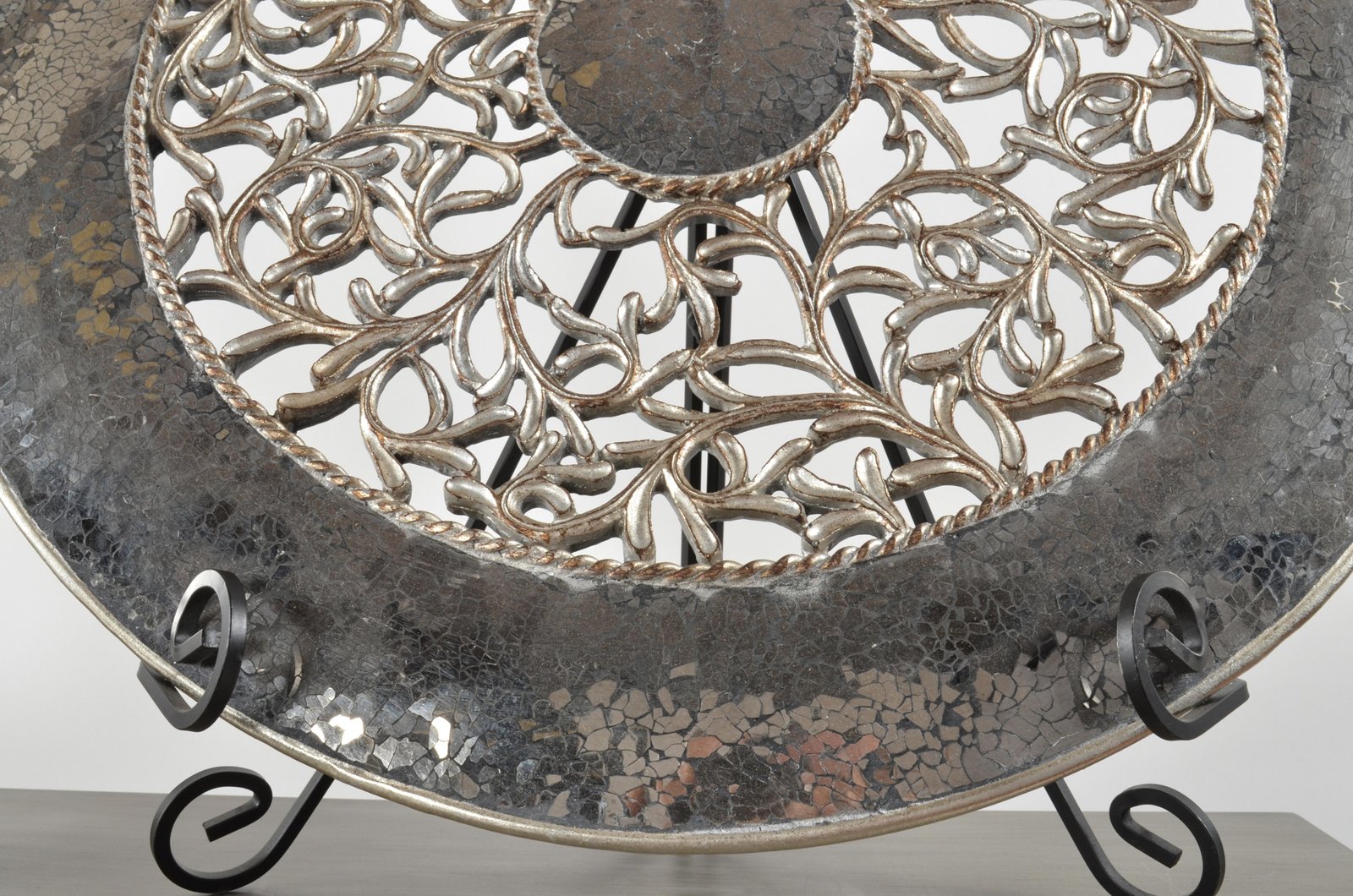 Laviere Charger on Stand - Image 3