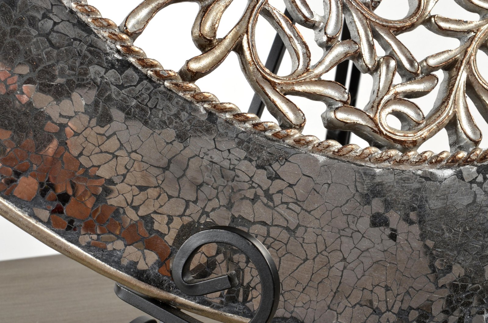 Laviere Charger on Stand - Image 4