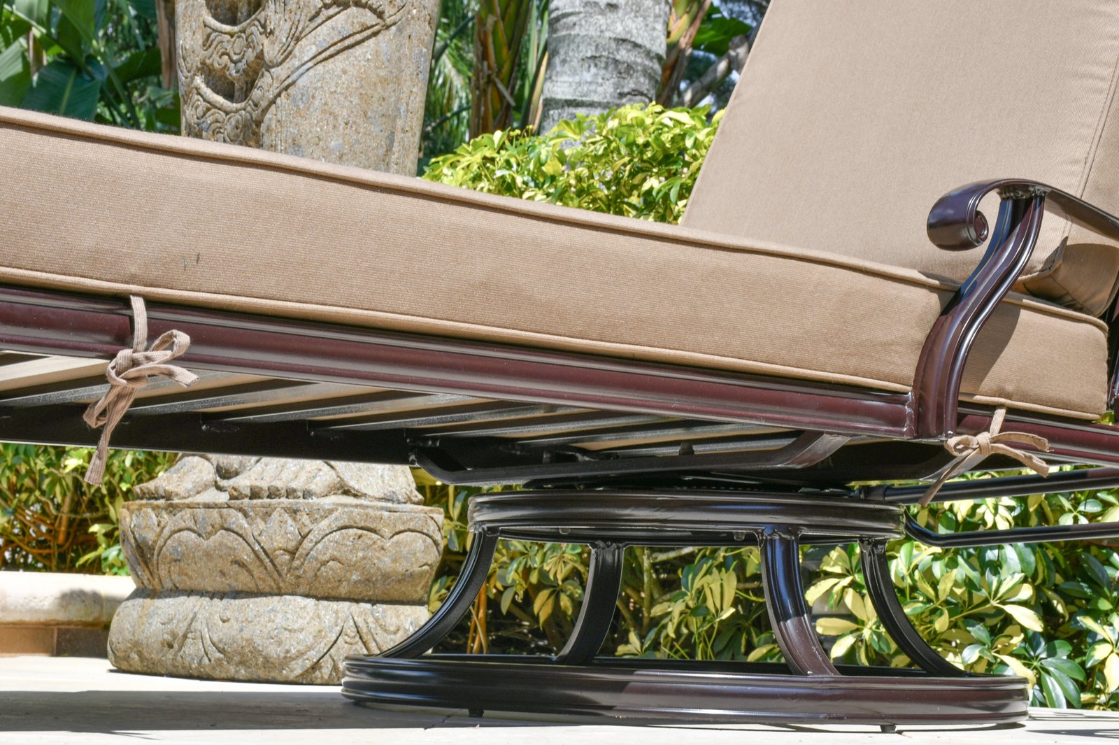 Savannah Swivel Chaise Lounge Set Of 3 - Image 4