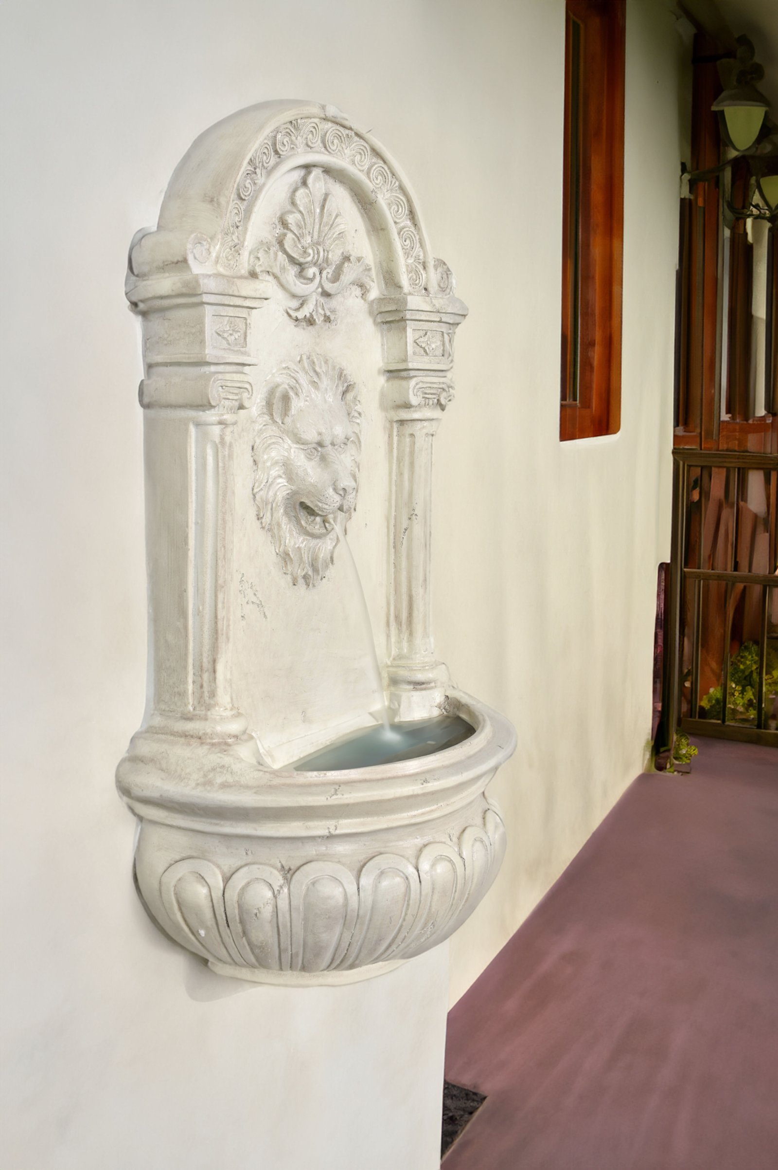 Lion Wall Fountain With Pump - Image 2